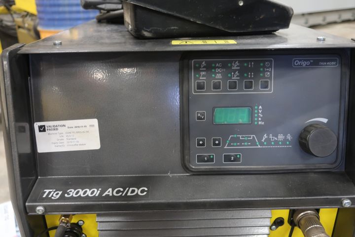 833045-7 TIG welder, ESAB Tig 3000i AC / DC, with cooling unit CoolMidi 1800