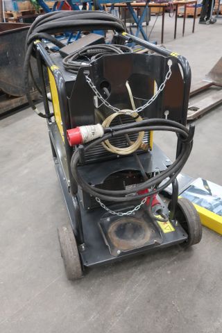 833045-12 TIG welder, ESAB Tig 3000i AC / DC, with cooling unit CoolMidi 1800