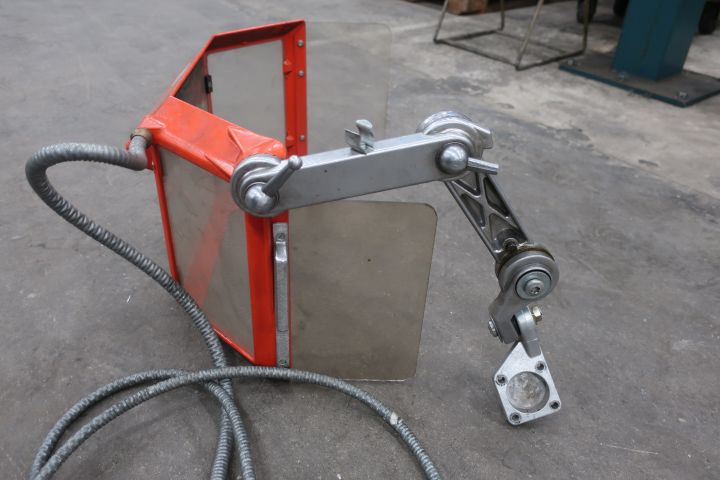 833108-4 Machine protection, Parolai securite