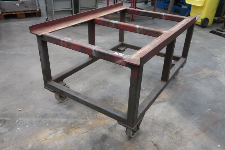 833123-4 Pallet truck on wheels # 5