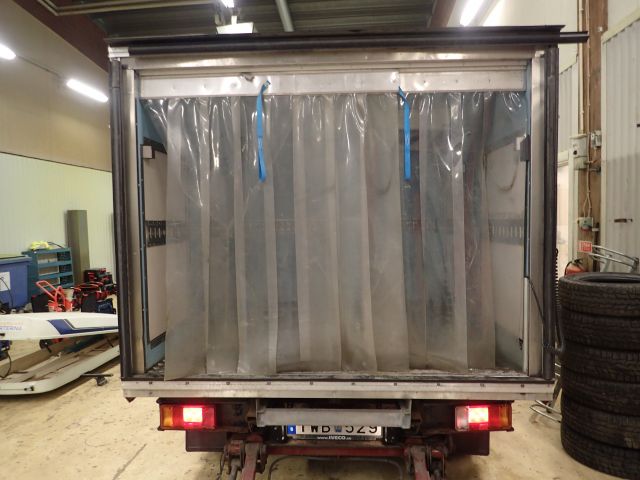 752014-49 Iveco Daily 35S12 Fridge / Freezer car