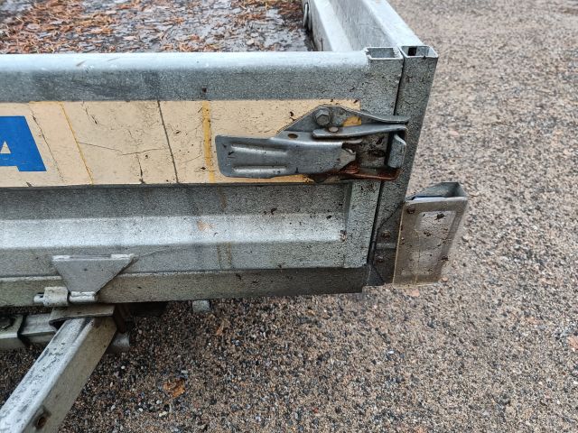 825796-18 FÅGELSTA-SLÄPET II D 100 -1993 Reg: PFH439