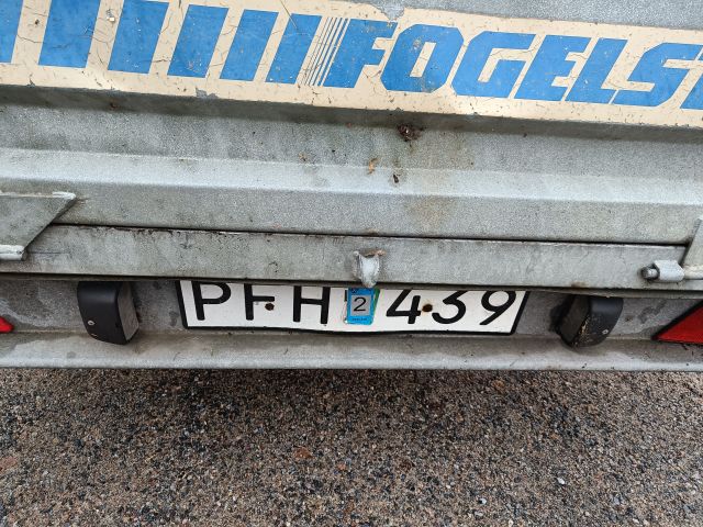 825796-29 FÅGELSTA-SLÄPET II D 100 -1993 Reg: PFH439