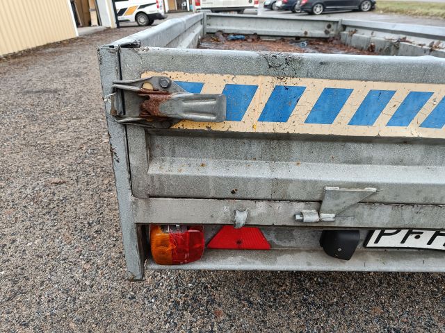 825796-31 FÅGELSTA-SLÄPET II D 100 -1993 Reg: PFH439