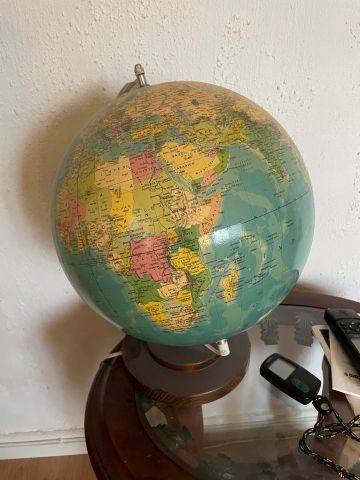 844771-1 Globe 1983, Grandfather Clock Tempus Fugit