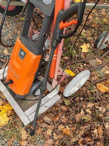 844788-7 High pressure washer and carts Husqvarna PW125