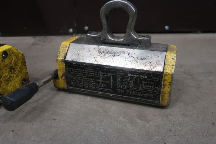 833221-3 2st lyftmagneter, Tecnomagnete maxX 250