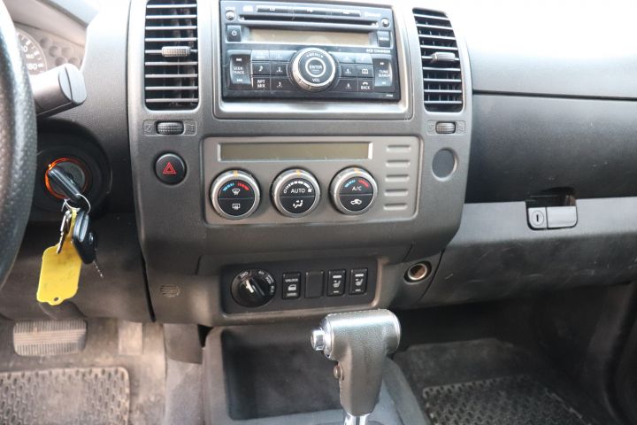 840857-13 NISSAN NAVARA, 2008, 169 hp