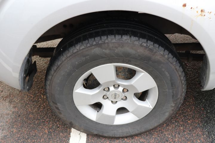 840857-17 NISSAN NAVARA, 2008, 169 hp