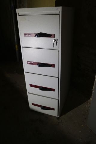 835980-9 Lockable filing cabinet for folders