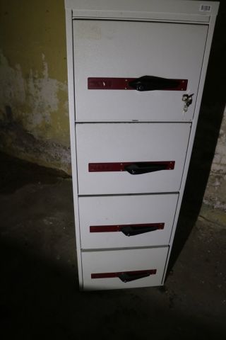 835980-10 Lockable filing cabinet for folders