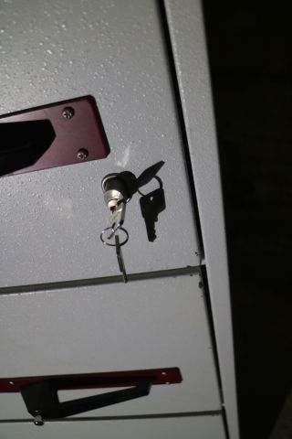 835980-11 Lockable filing cabinet for folders