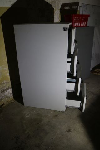 835980-13 Lockable filing cabinet for folders