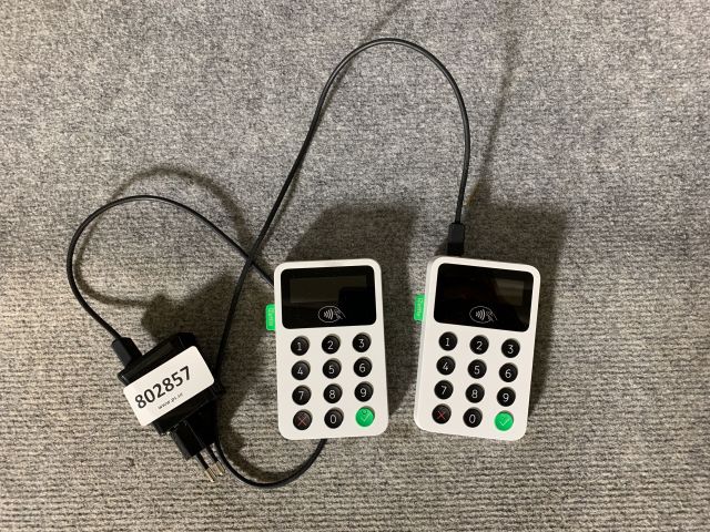 802857-1 2 iZettle reader 2 incl. 1 charger