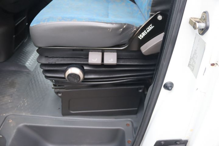 846584-20 IVECO DAILY VAN 2.8 TDi, 2003, 143 hp