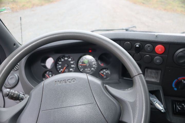 846584-25 IVECO DAILY VAN 2.8 TDi, 2003, 143 hp