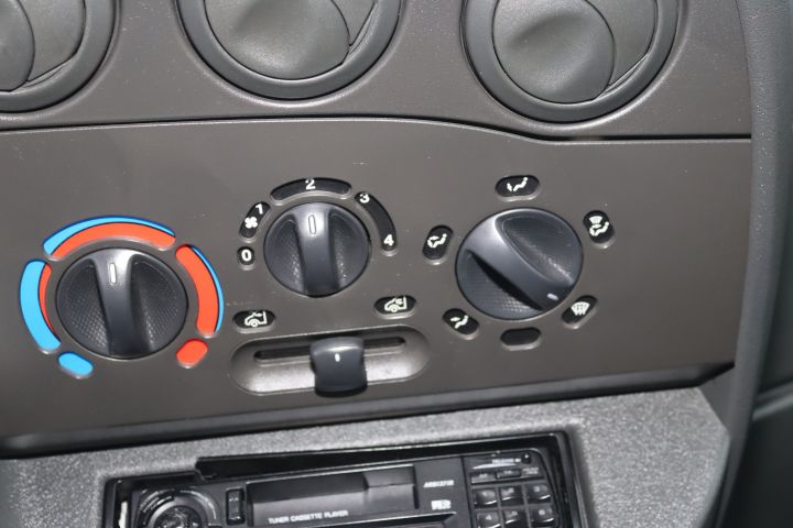 846584-27 IVECO DAILY VAN 2.8 TDi, 2003, 143 hp