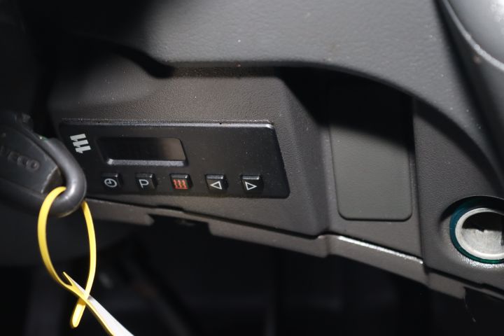 846584-31 IVECO DAILY VAN 2.8 TDi, 2003, 143 hp