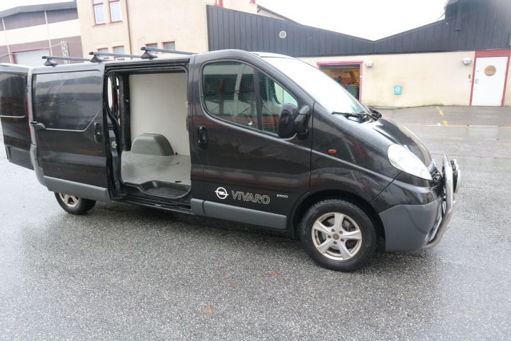847163-4 OPEL VIVARO, 2011, 113 hp