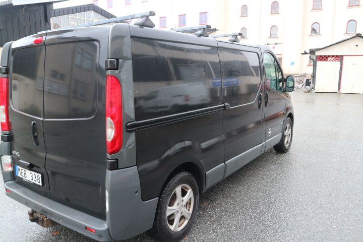 847163-7 OPEL VIVARO, 2011, 113 hp