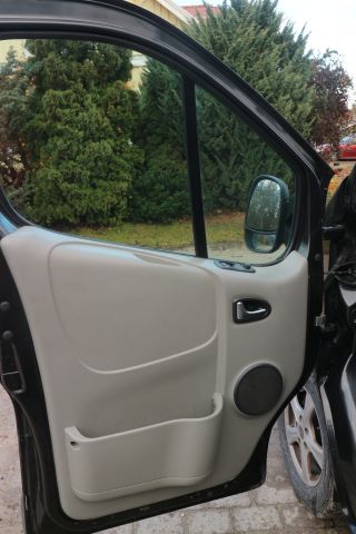 847163-23 OPEL VIVARO, 2011, 113 hp