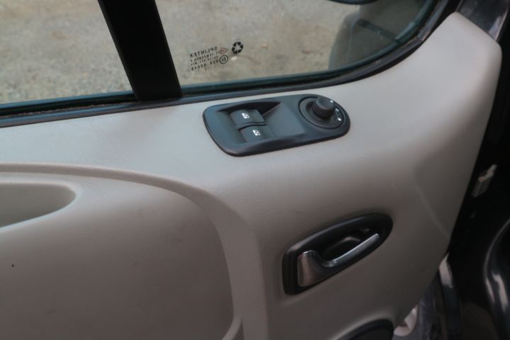 847163-24 OPEL VIVARO, 2011, 113 hp