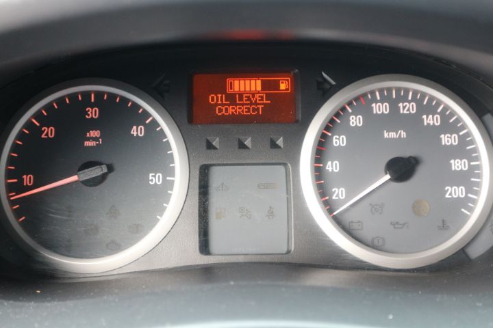 847163-30 OPEL VIVARO, 2011, 113 hp