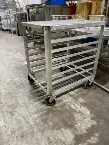 846575-2 Sheet metal trolley on wheels for 7 sheets 45x60cm