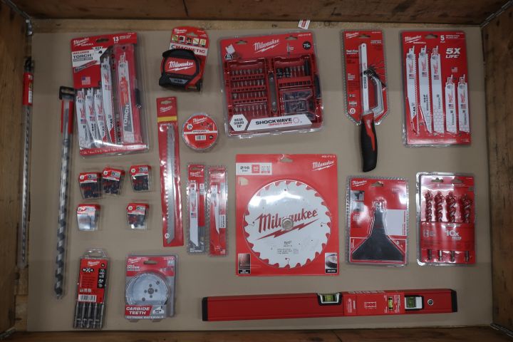 Assortment of tools Milwaukee - PS Auction - We value the future ...