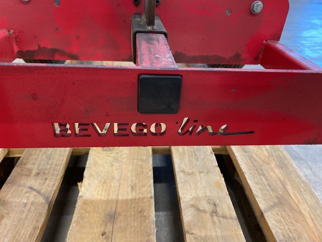 845751-3 Sheet metal cradle for coil rolls