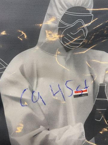 847258-3 Assortment with disposable protective overalls