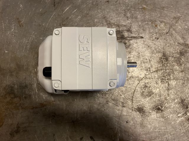 835696-1 4 SEW Electric motors