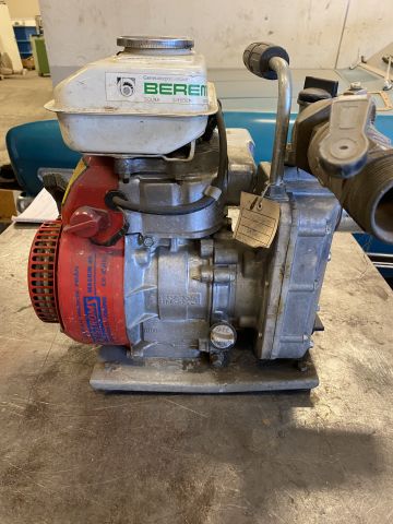 835699-4 Petrol-powered Water Pump Honda WB15
