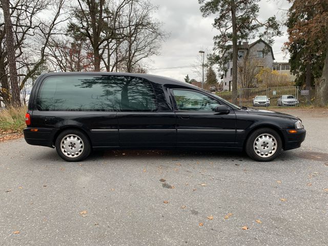 847239-8 Volvo S80 Funeral car -02 XMA470