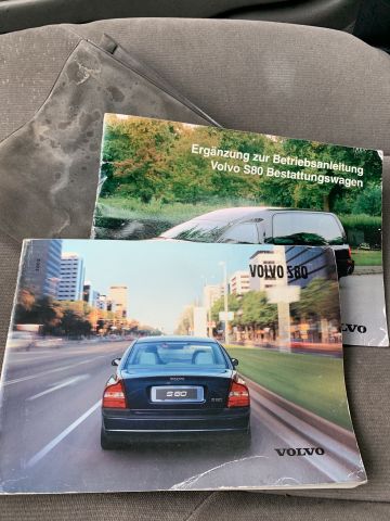 847239-36 Volvo S80 Funeral car -02 XMA470