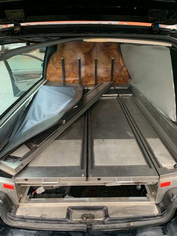 847239-39 Volvo S80 Funeral car -02 XMA470