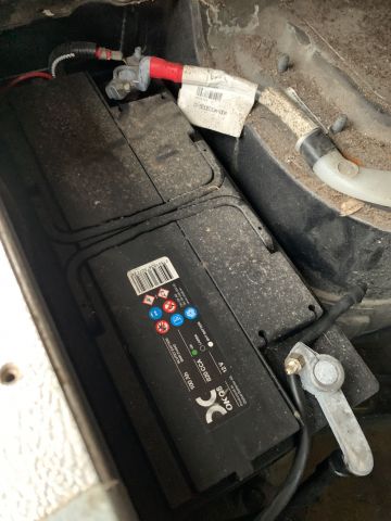 847239-48 Volvo S80 Funeral car -02 XMA470