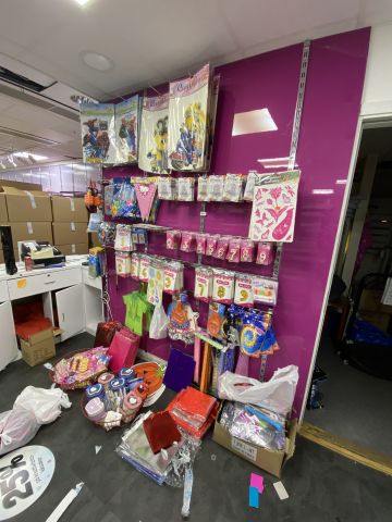 805988-12 Shop fittings, wall shelves, about 35 sections