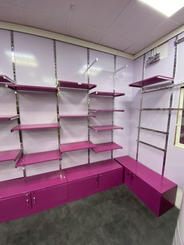 805988-24 Shop fittings, wall shelves, about 35 sections