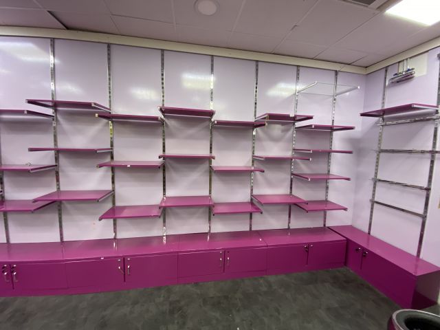 805988-25 Shop fittings, wall shelves, about 35 sections