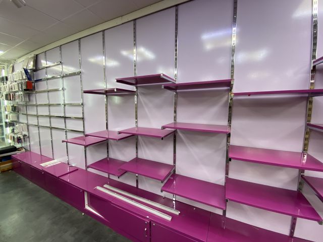 805988-27 Shop fittings, wall shelves, about 35 sections