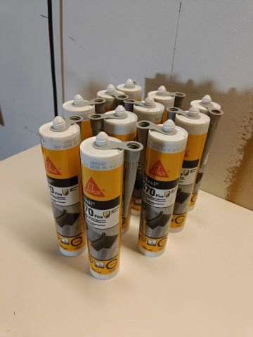 825830-2 Fire protection silicone, Sikasil-670 Fire, 11 x 300 ml