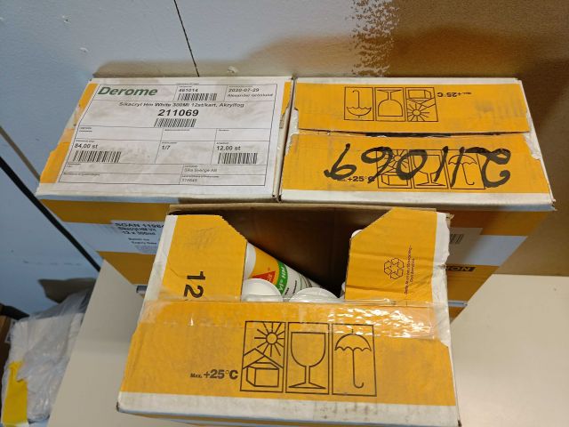 825833-8 70 Stycken tuber Latexfog Sika Sikacryl vit 300ml