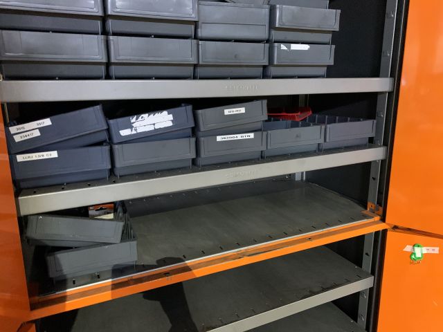 809668-3 Workshop cabinet SSI Schäfer with contents, assortment drawers