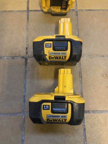 827973-9 DeWalt power tools, 7 pieces