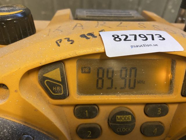 827973-33 DeWalt power tools, 7 pieces