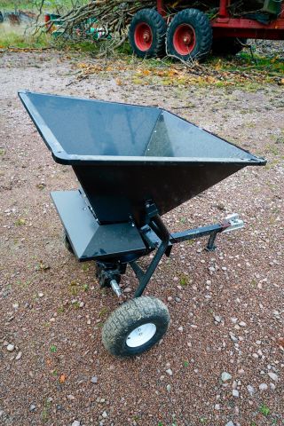 849231-2 Fertilizer spreader for quad bikes