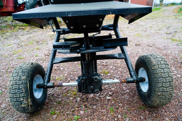 849231-6 Fertilizer spreader for quad bikes