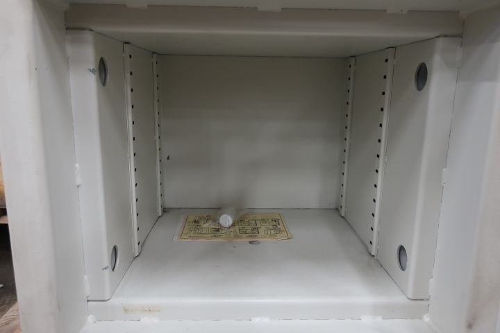 833352-5 Safe, Hadak