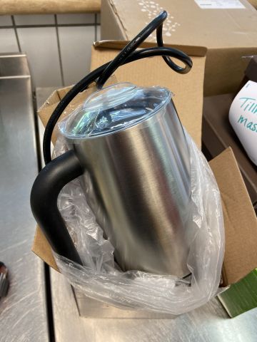 828023-3 Coffee machine kettle thermos etc.